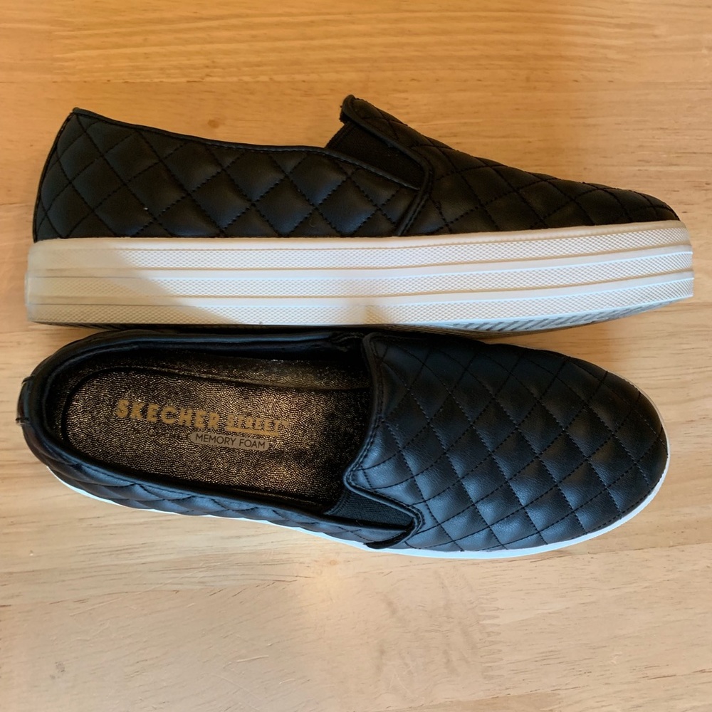 Skechers Women's Double Up-Duvet Sneaker